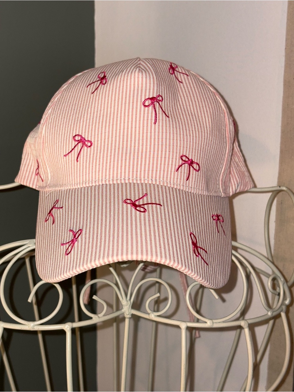 Juicy Couture pink & white bow baseball hat. NWT